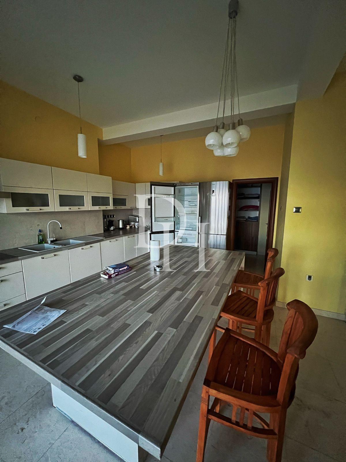 Отель в Герцег-Нови, Черногория, 585м2 - стоимость 1&nbsp;500&nbsp;000€ - Ref: 64621 фото 6