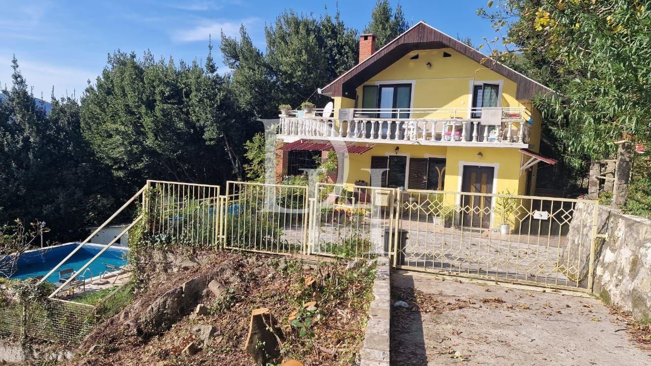 Вилла в Герцег-Нови, Черногория, 143м2 - стоимость 167&nbsp;000€ - Ref: 71232 фото 1