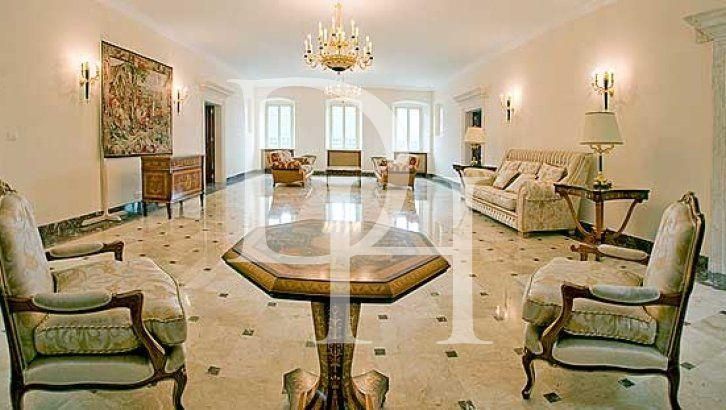 Hotel in Dobrota in Kotor, Montenegro, 1 400m2 - for 12&nbsp;000&nbsp;000€ - Ref: 71204 photo 3