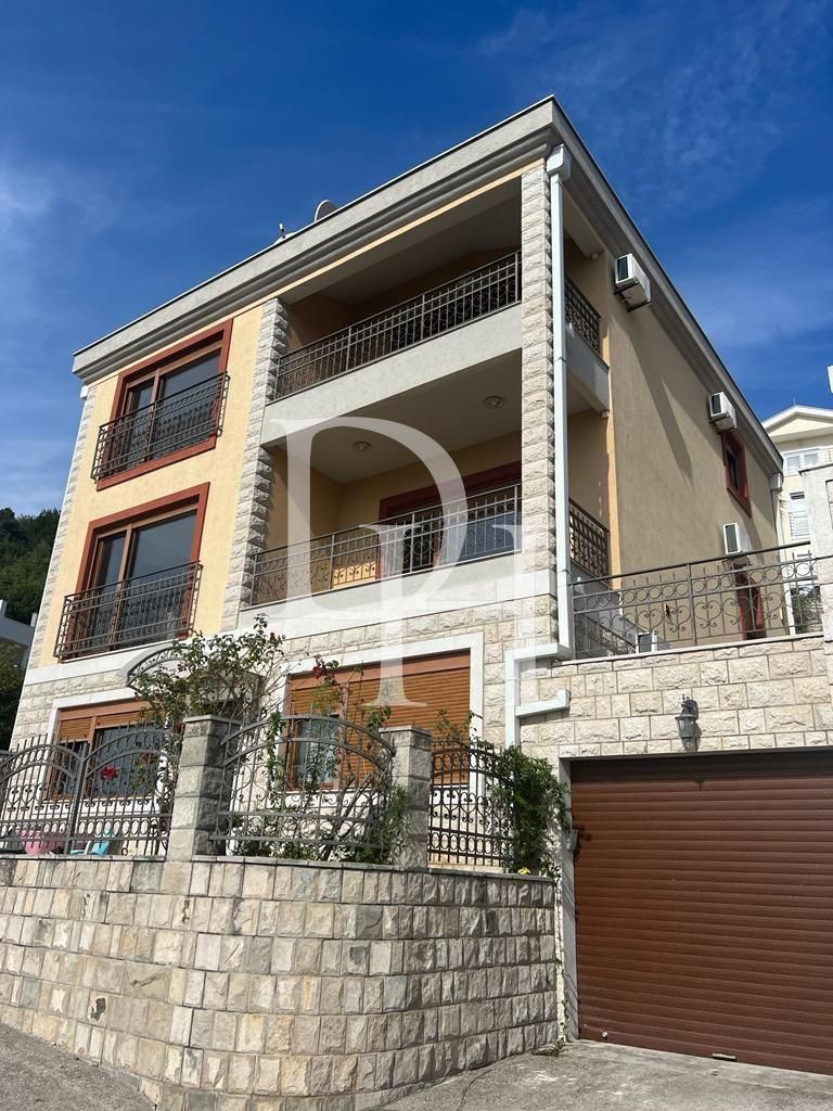 Cottage in Herceg Novi, Montenegro, 240m2 - for 365&nbsp;000€ - Ref: 71199 photo 1