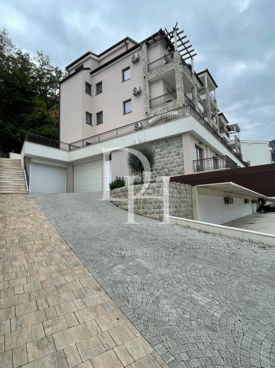 Apartments in Sveti Stefan in Budva, Montenegro, 70m2 - for 200&nbsp;000€ - Ref: 71154 photo 15