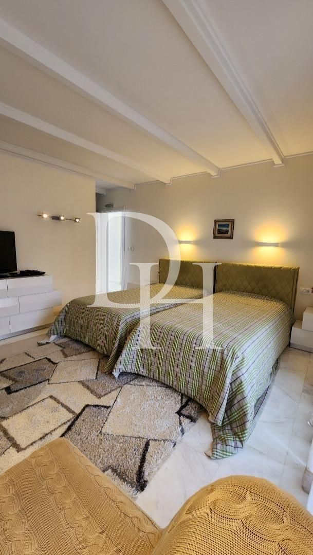 Апартаменты в Sveti Stefan в Будве, Черногория, 258м2 - стоимость 699&nbsp;000€ - Ref: 71149 фото 16