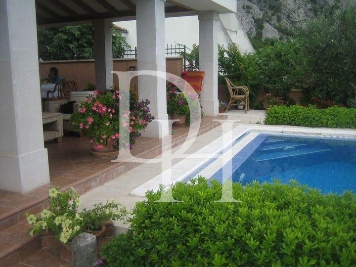 Cottage in Orakhovac in Kotor, Montenegro, 300m2 - for 950&nbsp;000€ - Ref: 71121 photo 7