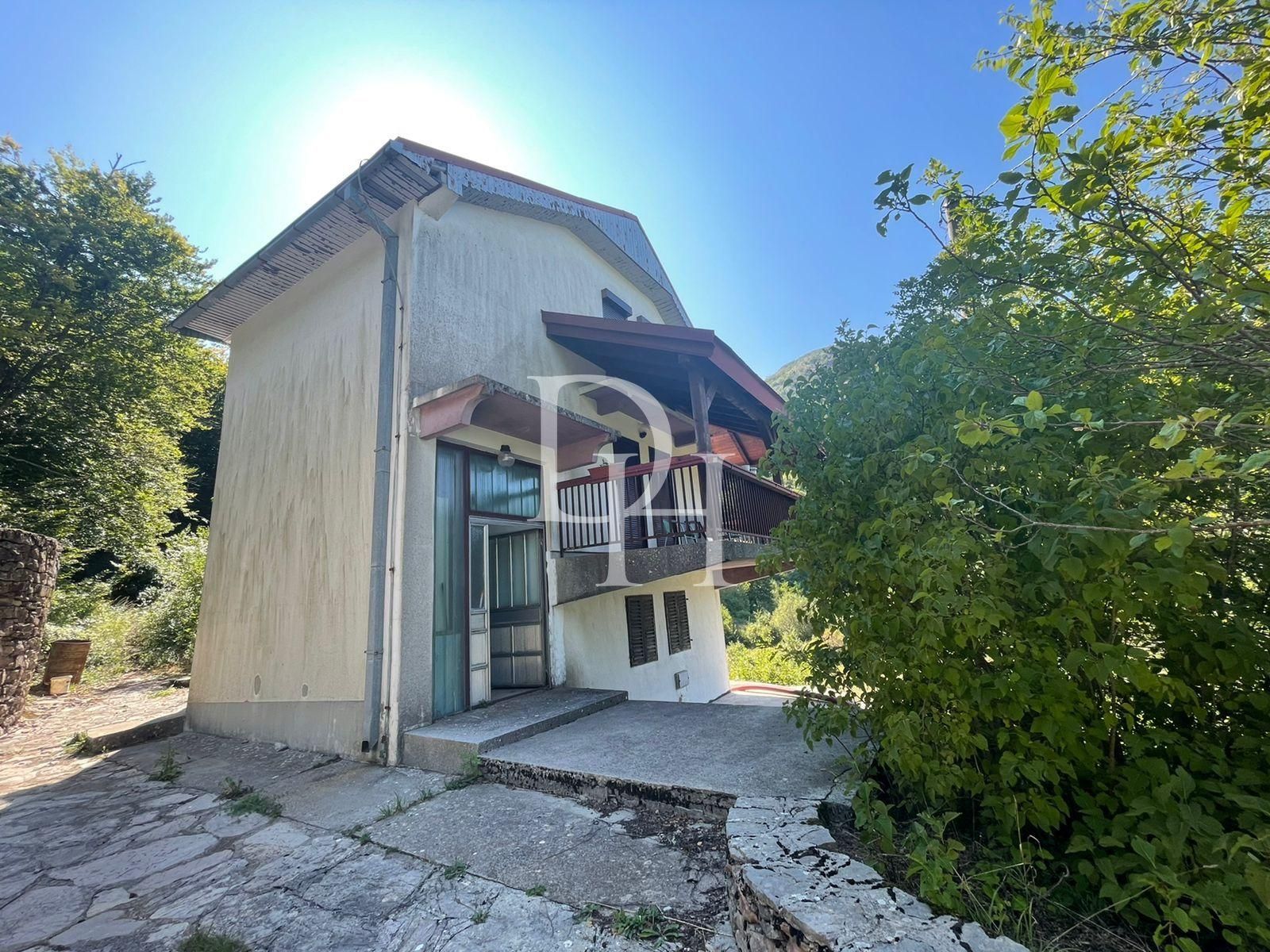 Коттедж в Цетине, Черногория, 110м2 - стоимость 169&nbsp;000€ - Ref: 71058 фото 1