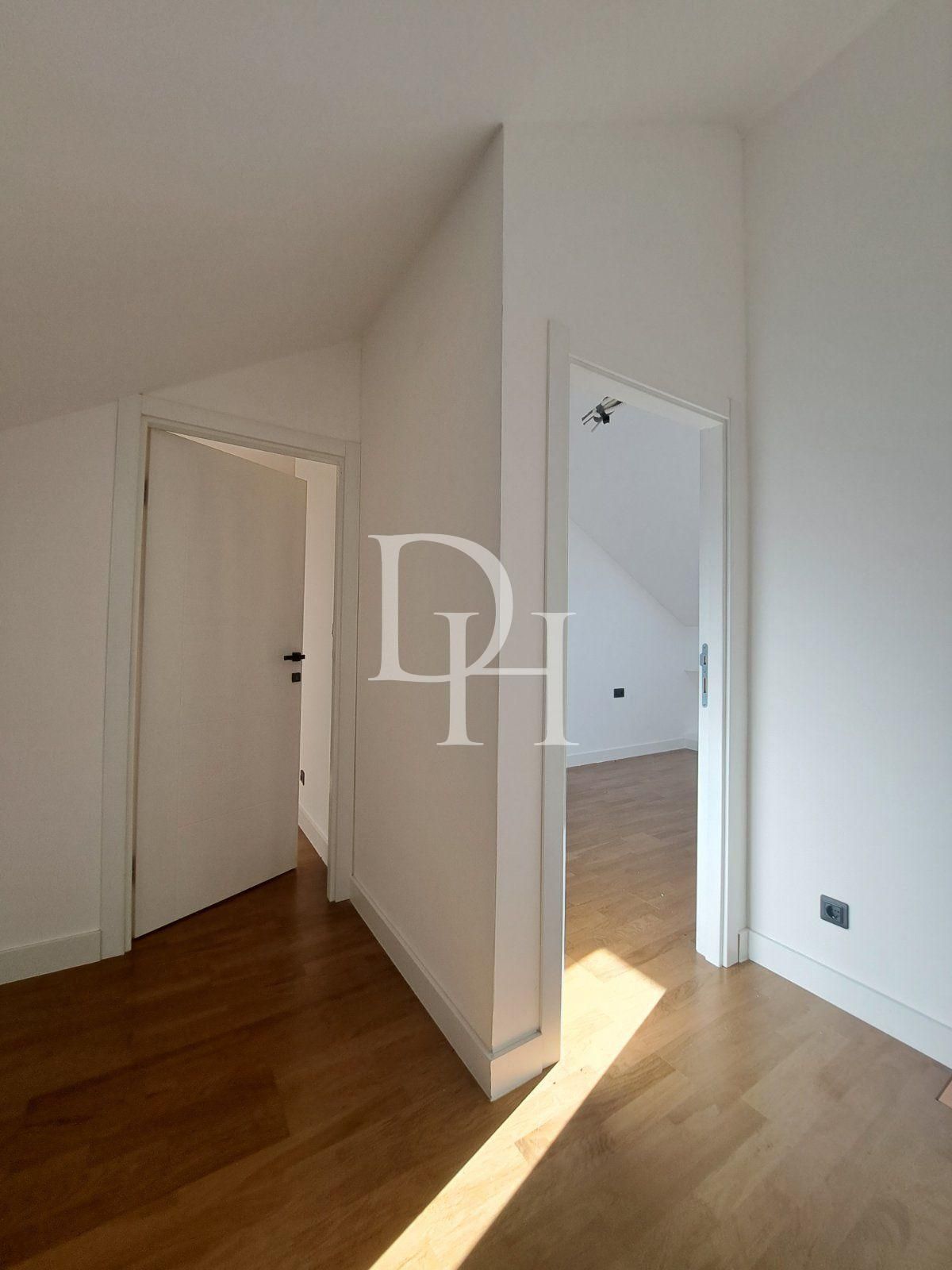 Апартаменты в Цетине, Черногория, 100м2 - стоимость 157&nbsp;500€ - Ref: 71040 фото 3