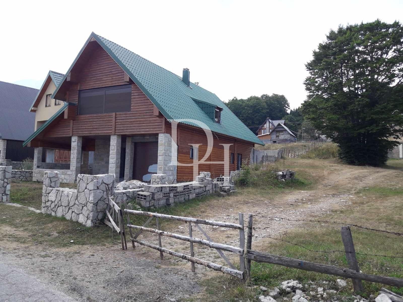 Cottage in Zabljak, Montenegro, 200m2 - for 165&nbsp;000€ - Ref: 71013 photo 1
