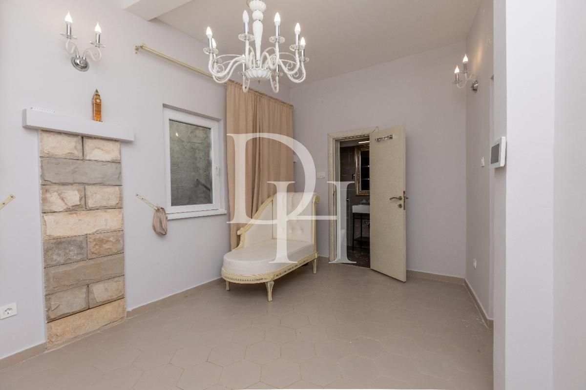 Вилла в Тивате, Черногория, 234м2 - стоимость 750&nbsp;000€ - Ref: 72187 фото 6