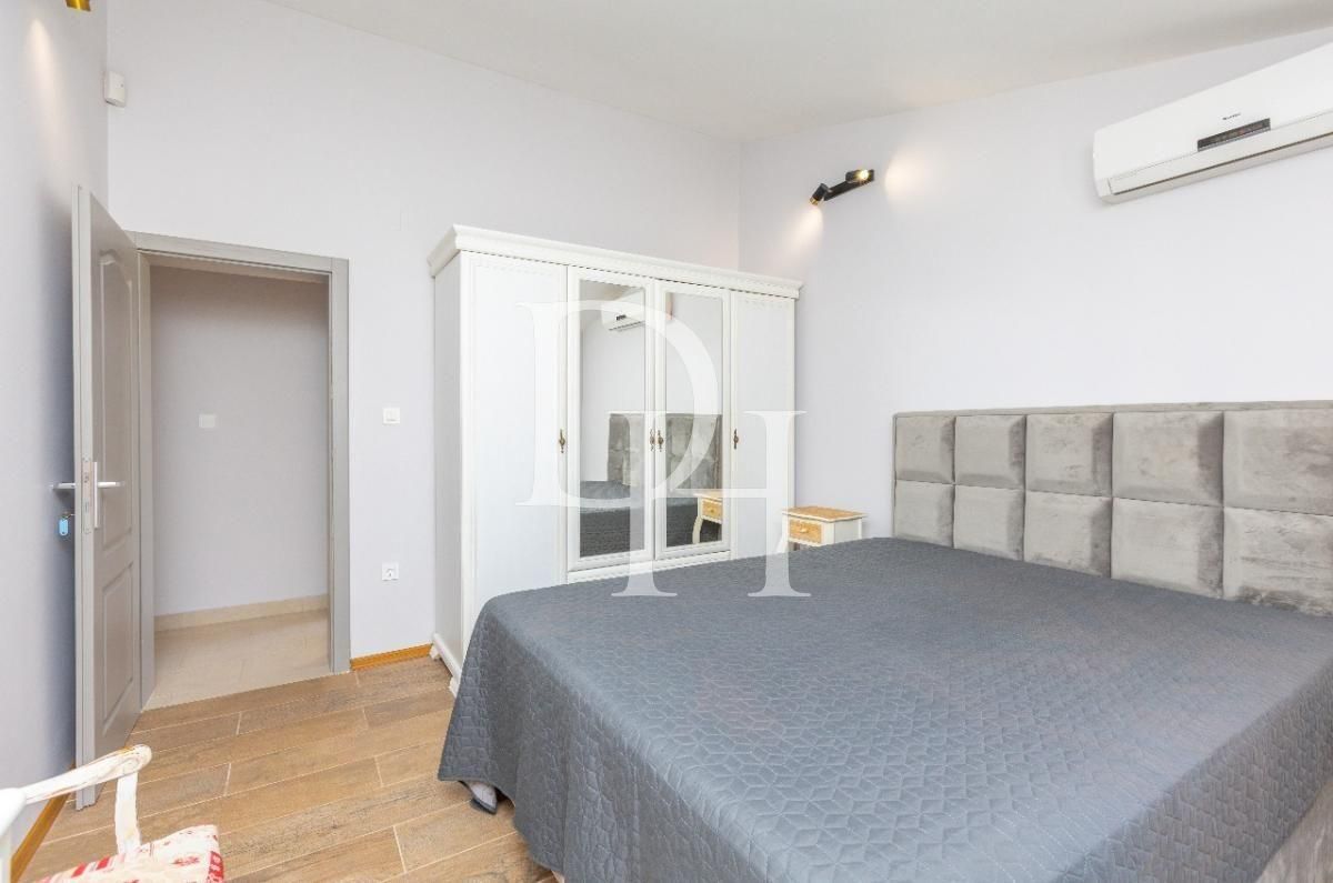 Вилла в Тивате, Черногория, 234м2 - стоимость 750&nbsp;000€ - Ref: 72187 фото 7