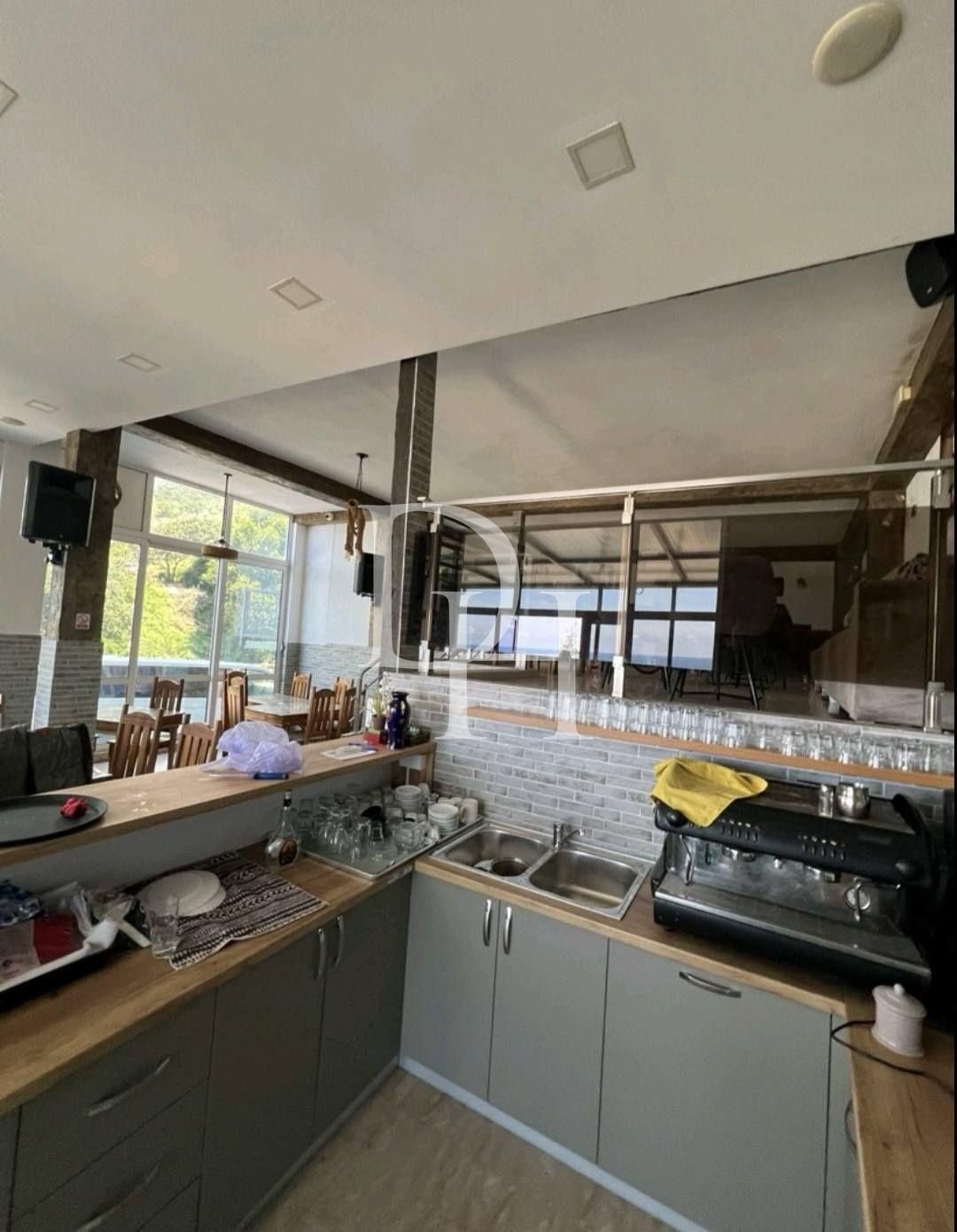 Отель в Добра воде, Черногория, 1 200м2 - стоимость 1&nbsp;270&nbsp;000€ - Ref: 72168 фото 3