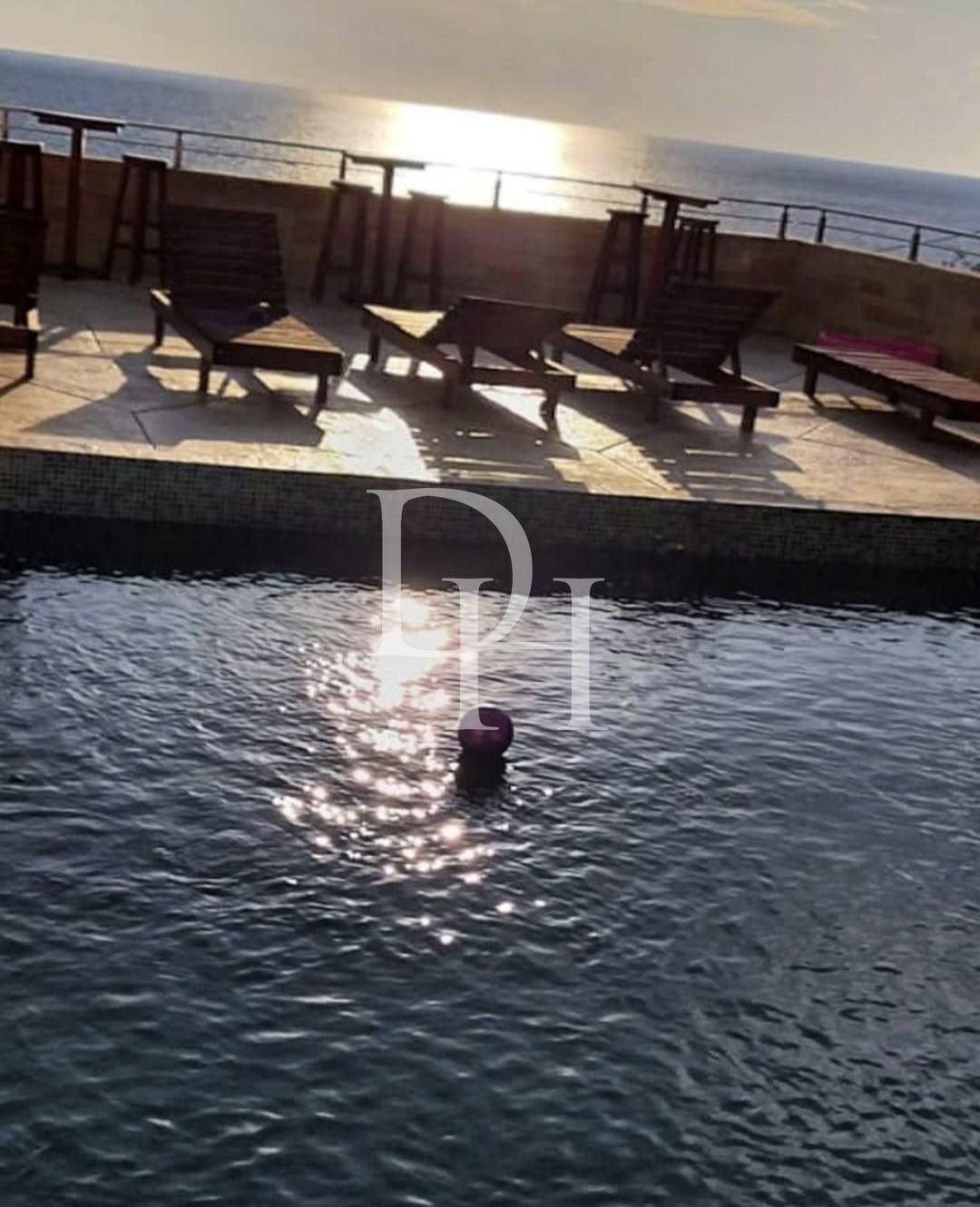 Отель в Добра воде, Черногория, 1 200м2 - стоимость 1&nbsp;270&nbsp;000€ - Ref: 72168 фото 6