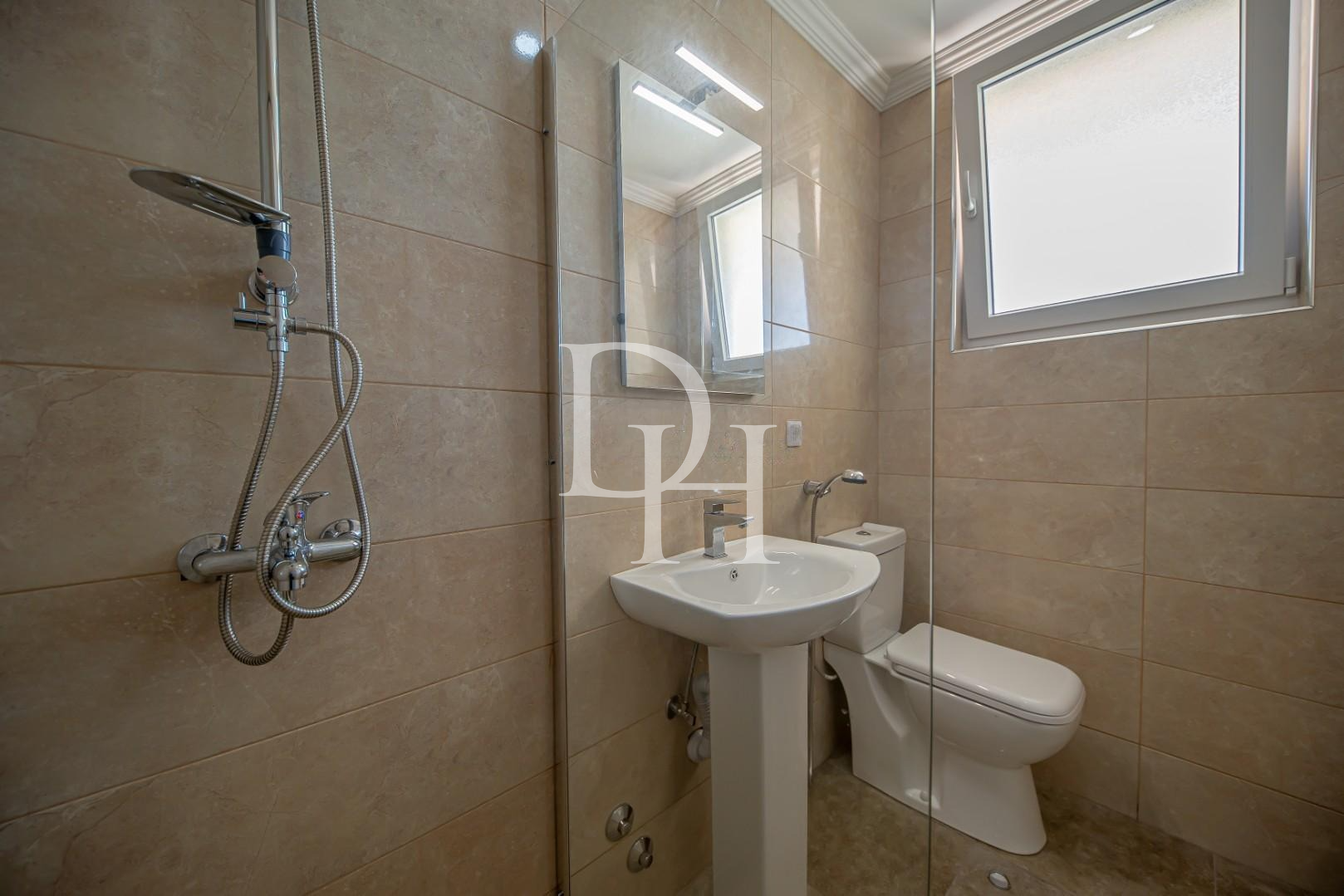 Отель в Баре, Черногория, 700м2 - стоимость 1&nbsp;380&nbsp;000€ - Ref: 72126 фото 6