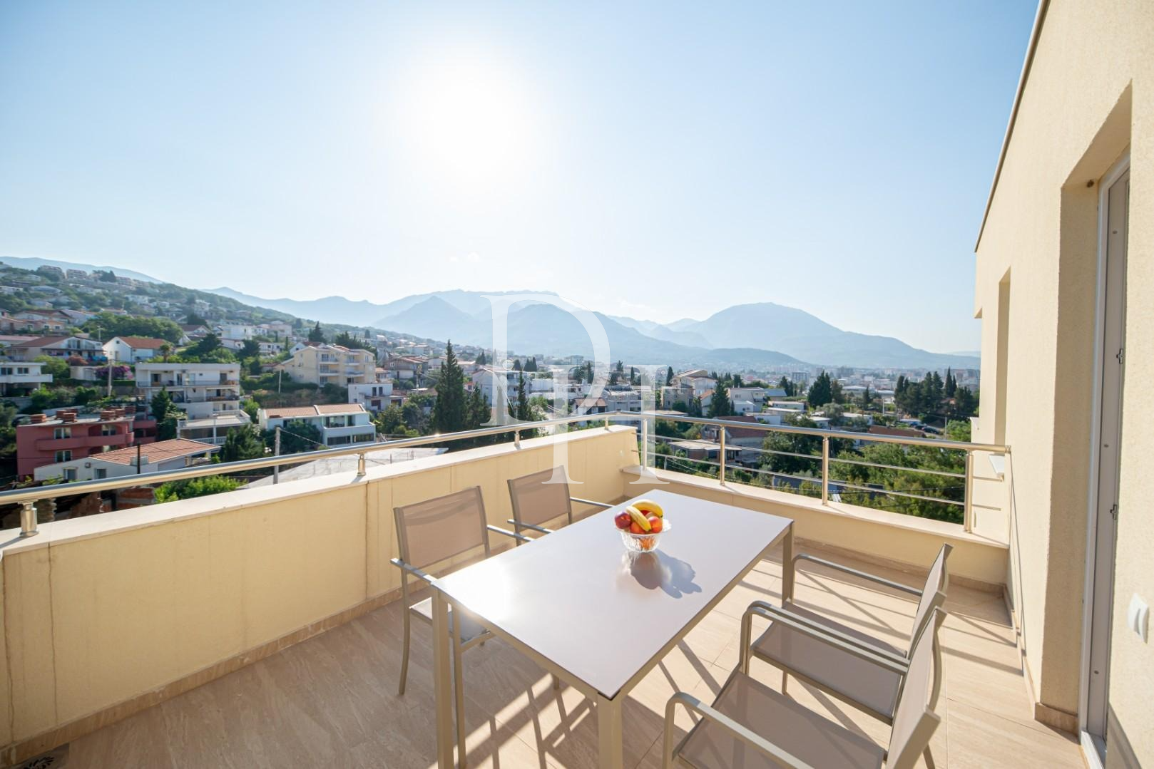 Отель в Баре, Черногория, 700м2 - стоимость 1&nbsp;380&nbsp;000€ - Ref: 72126 фото 8