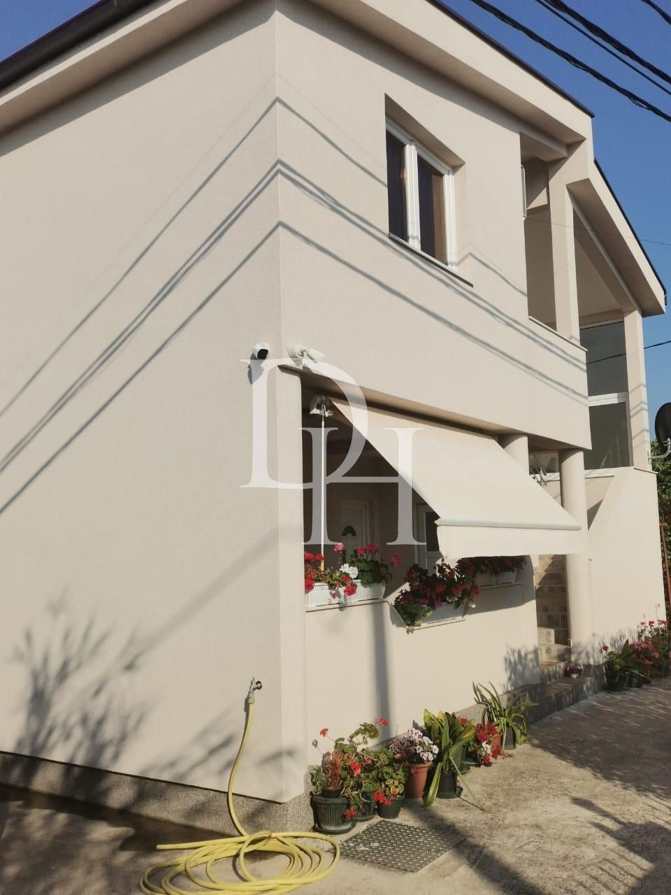 Коттедж в Баре, Черногория, 200м2 - стоимость 320&nbsp;000€ - Ref: 72036 фото 2