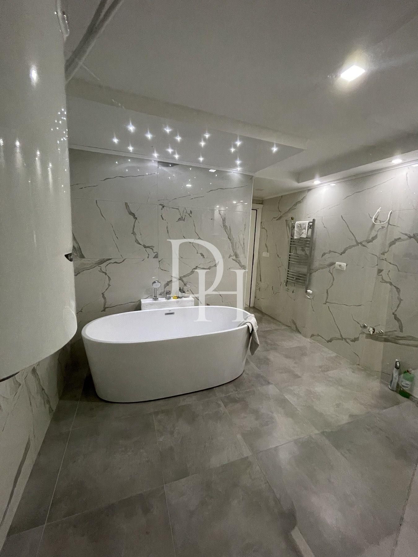 Villa in Bar, Montenegro, 539m2 - for 950&nbsp;000€ - Ref: 72014 photo 13