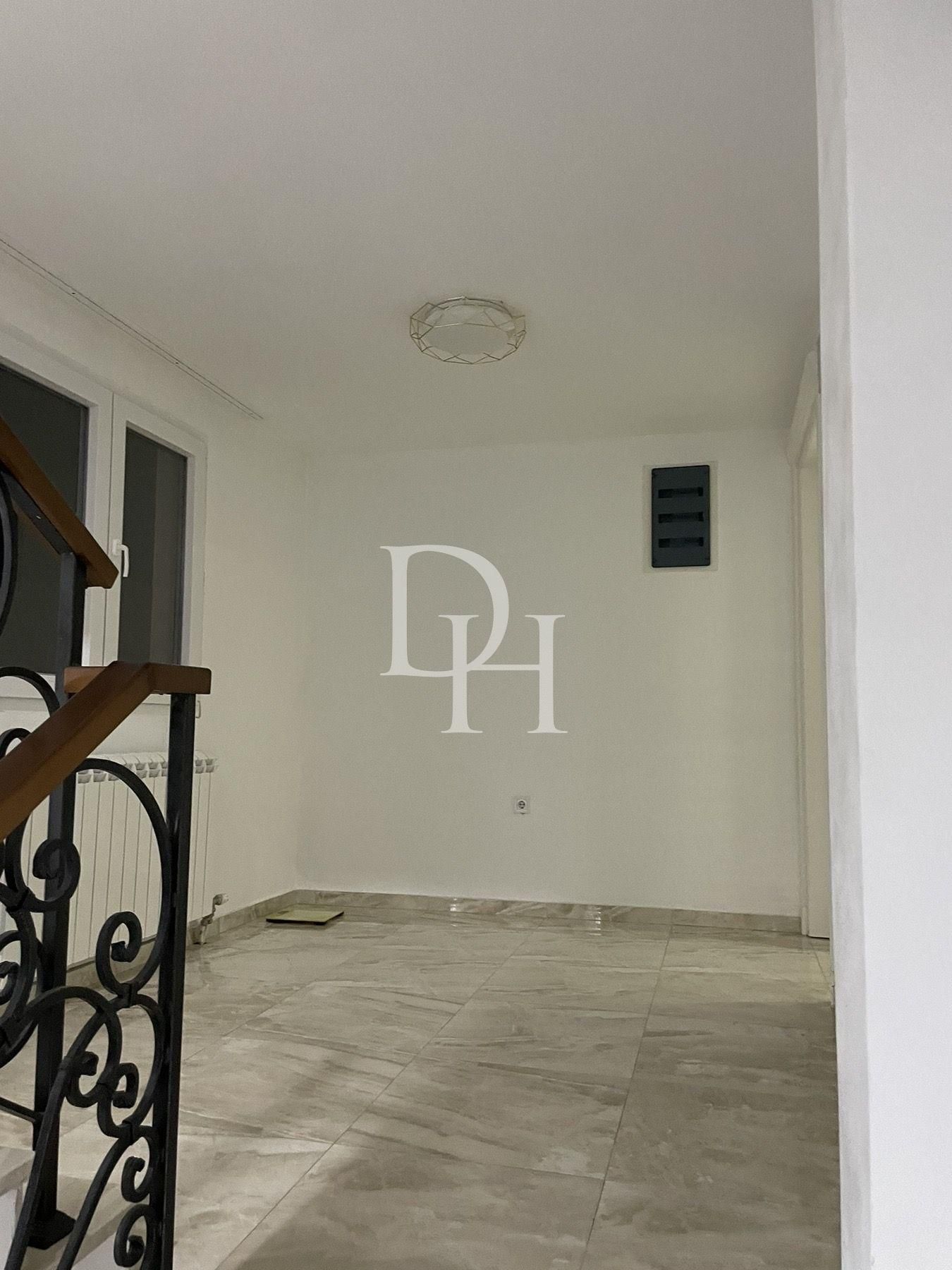 Villa in Bar, Montenegro, 539m2 - for 950&nbsp;000€ - Ref: 72014 photo 24