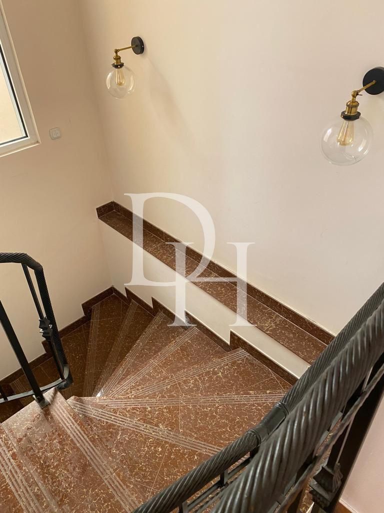 Коттедж в Ульцине, Черногория, 400м2 - стоимость 240&nbsp;000€ - Ref: 71958 фото 40