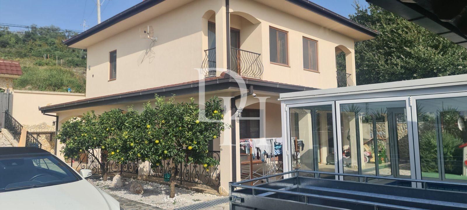 Villa in Bar, Montenegro, 300m2 - for 500&nbsp;000€ - Ref: 71954 photo 1