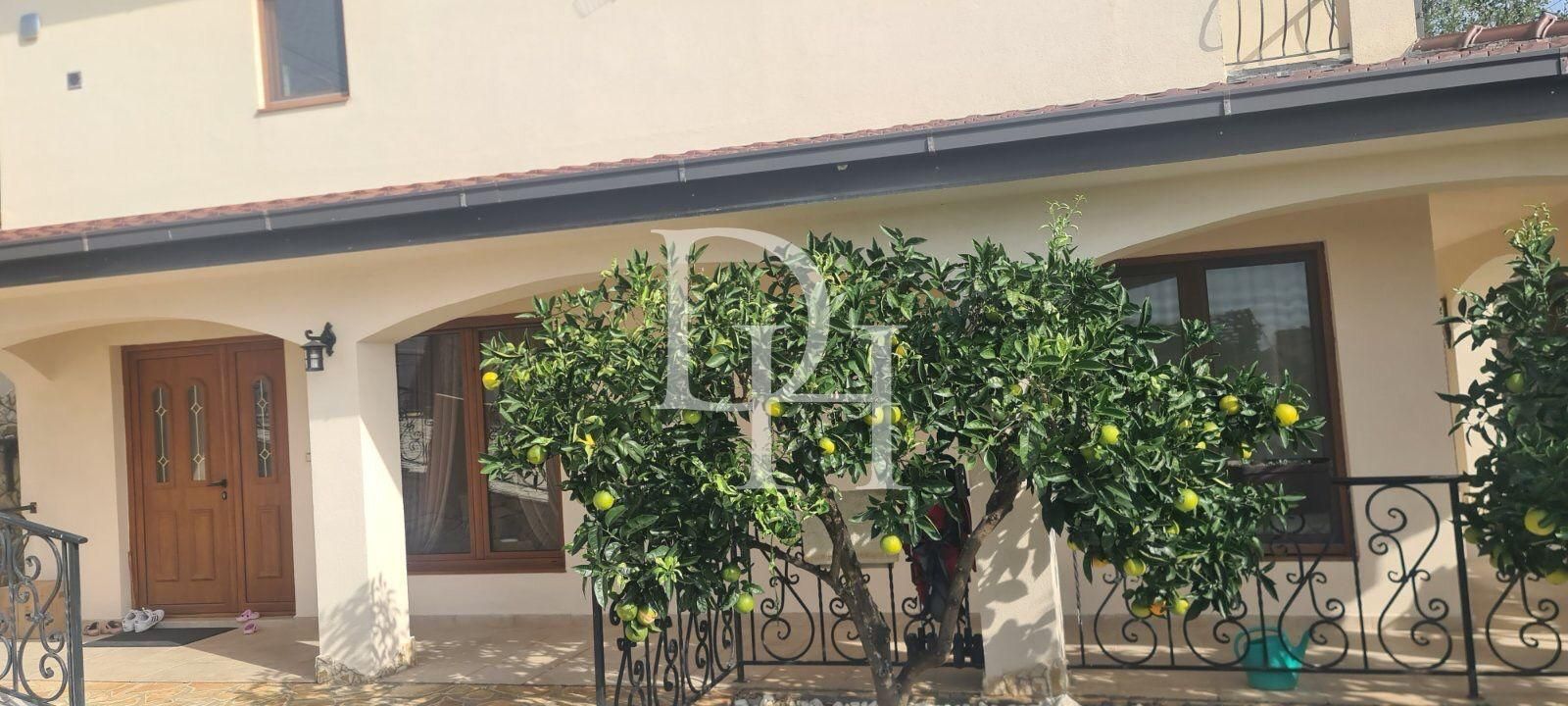 Villa in Bar, Montenegro, 300m2 - for 500&nbsp;000€ - Ref: 71954 photo 2