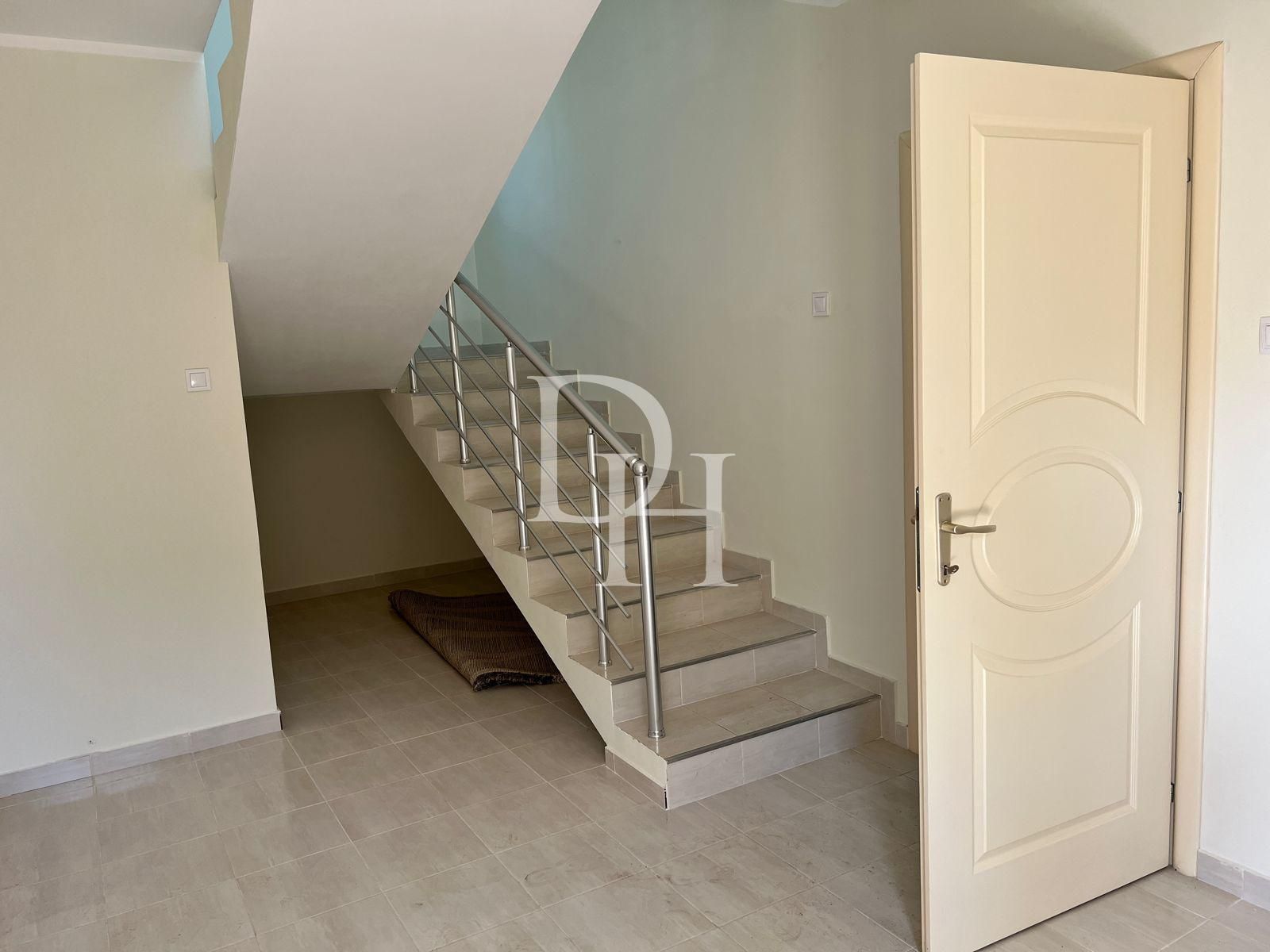 Villa in Bar, Montenegro, 325m2 - for 265&nbsp;000€ - Ref: 71951 photo 10