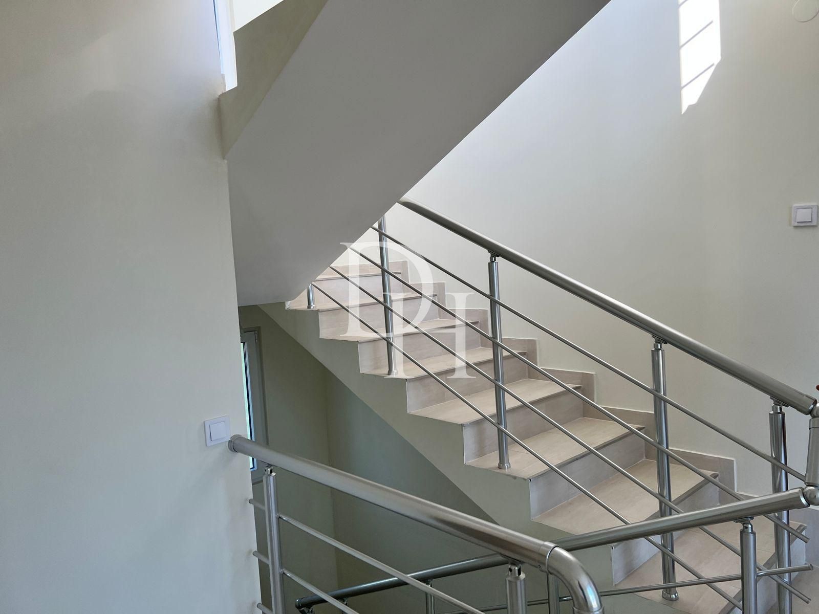 Villa in Bar, Montenegro, 325m2 - for 265&nbsp;000€ - Ref: 71951 photo 30