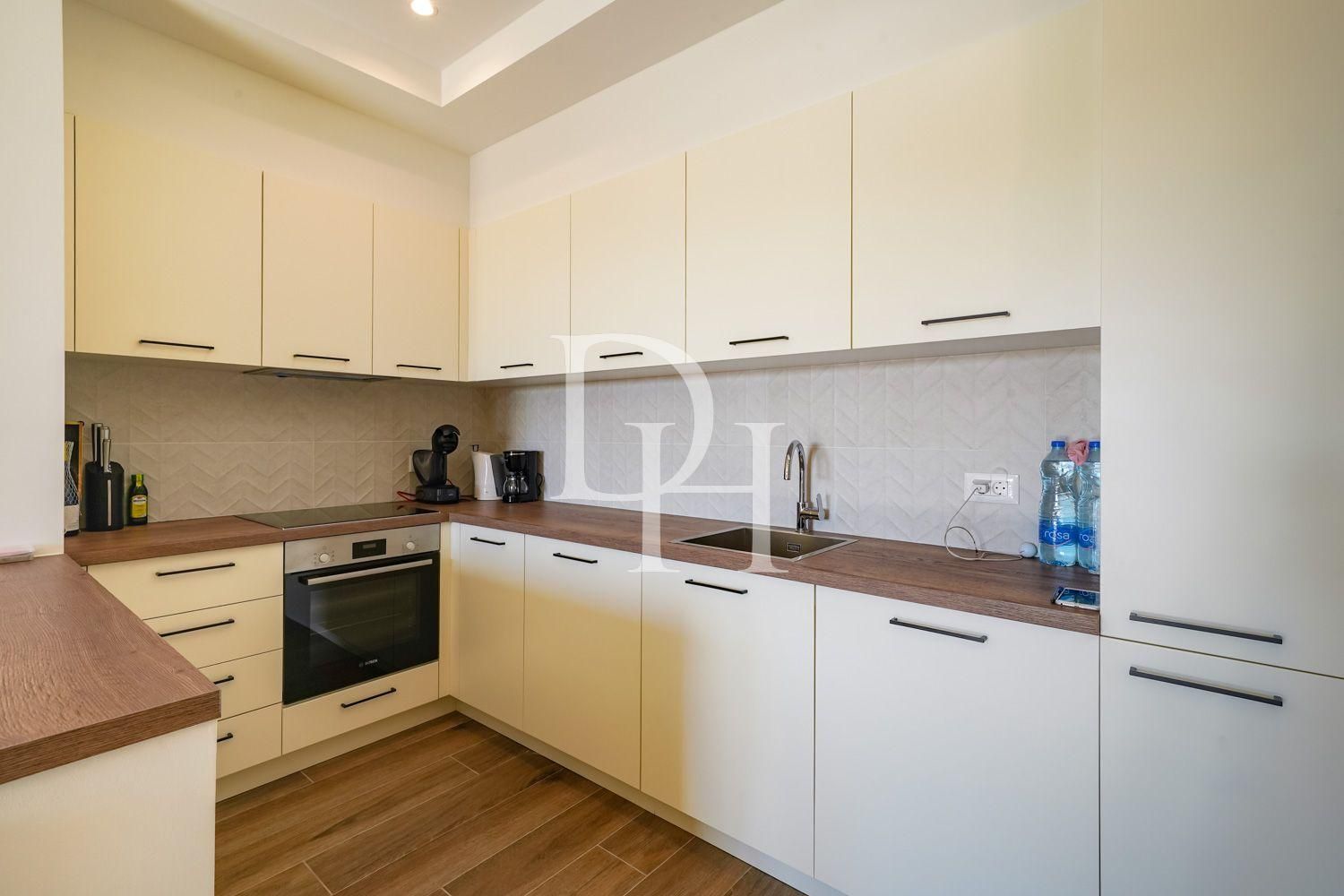 Mieszkania w Tivat, Czarnogóra, 75m2 - koszt 435&nbsp;000€ - Ref: 71936 zdjęcia 8