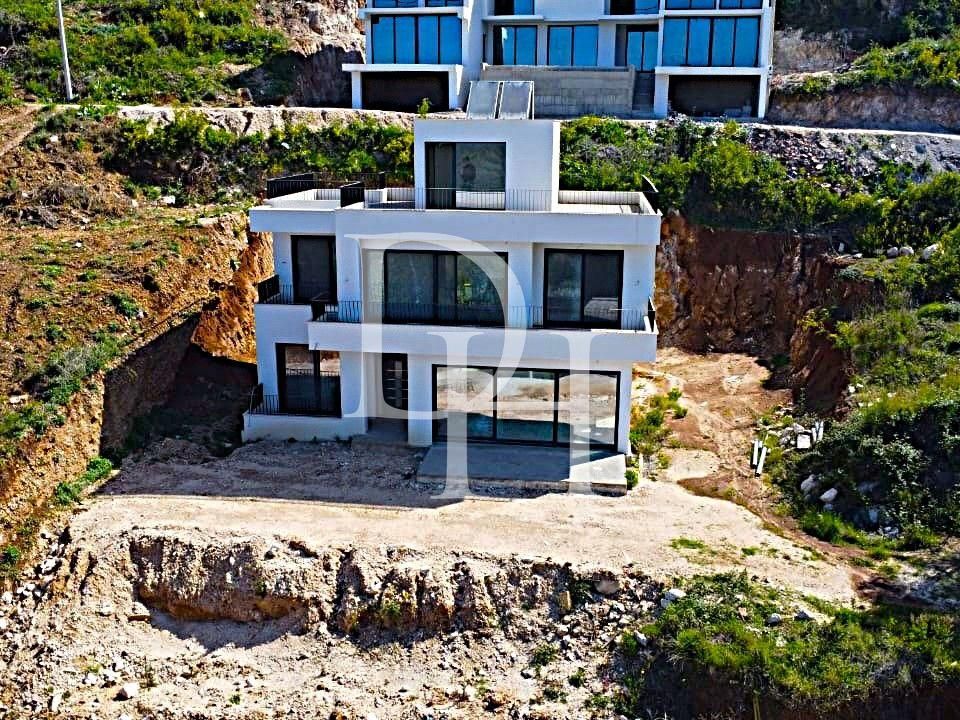 Вилла в Будве, Черногория, 305м2 - стоимость 335&nbsp;000€ - Ref: 71923 фото 1