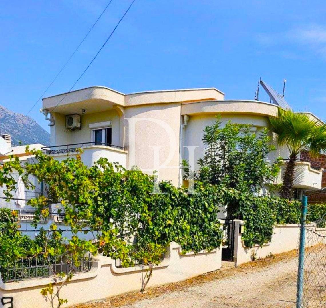 Вілла у Добра Вода, Чорногорія, 227м2 - вартість 220&nbsp;000€ - Ref: 71883 фото 1