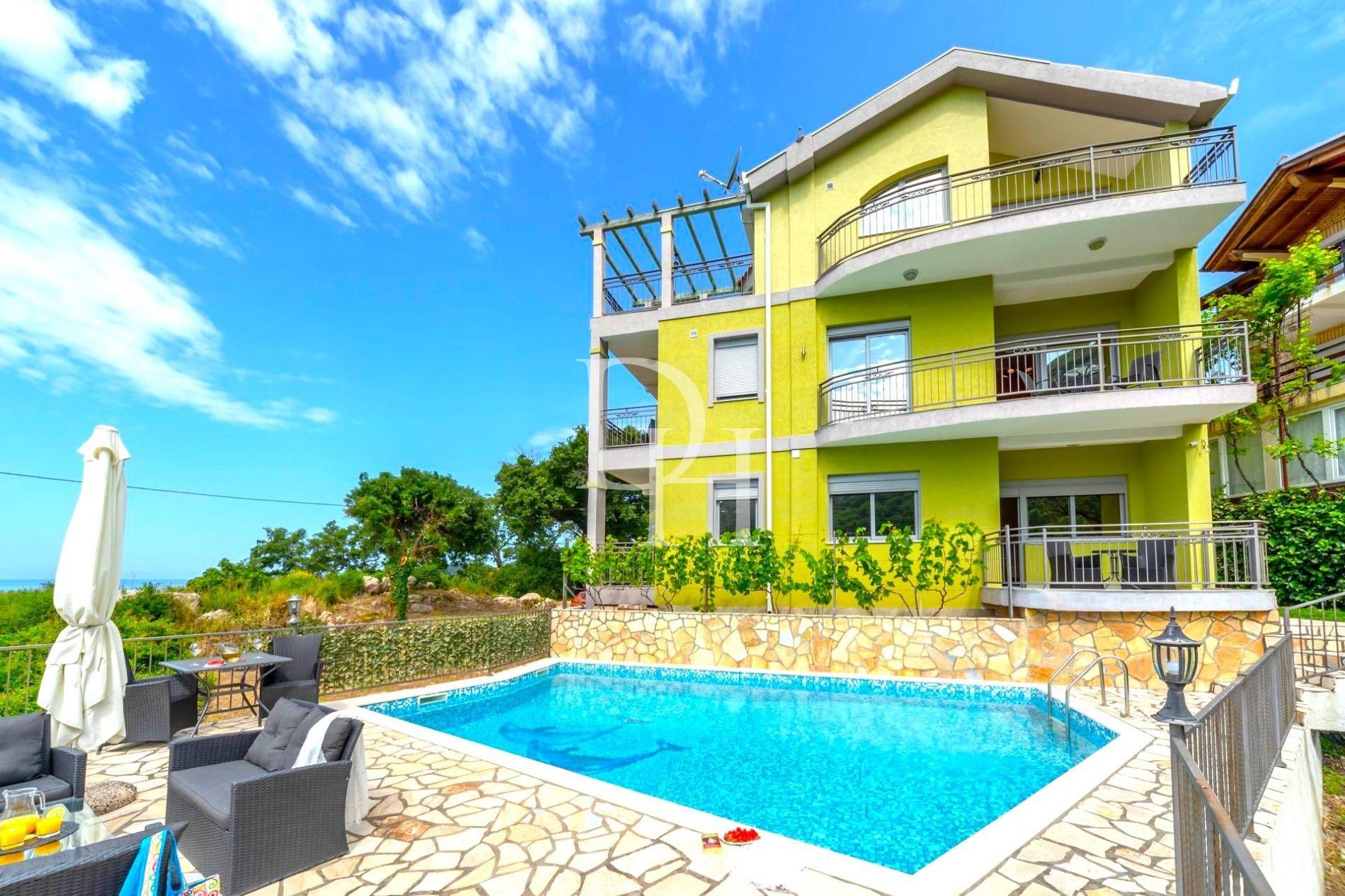 Вилла в Петроваце, Черногория, 690м2 - стоимость 785&nbsp;000€ - Ref: 71877 фото 1