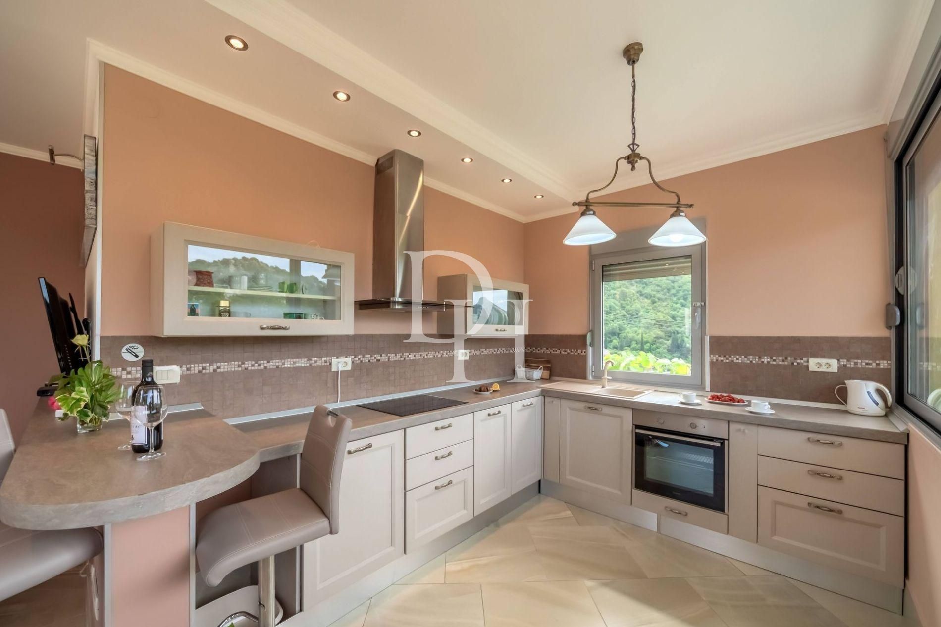 Вилла в Петроваце, Черногория, 690м2 - стоимость 785&nbsp;000€ - Ref: 71877 фото 3