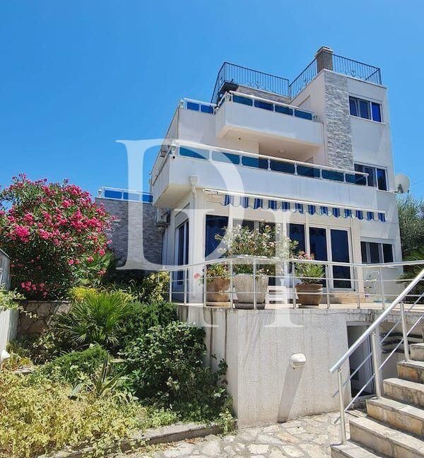 Вилла в Утехе, Черногория, 250м2 - стоимость 350&nbsp;000€ - Ref: 71847 фото 3