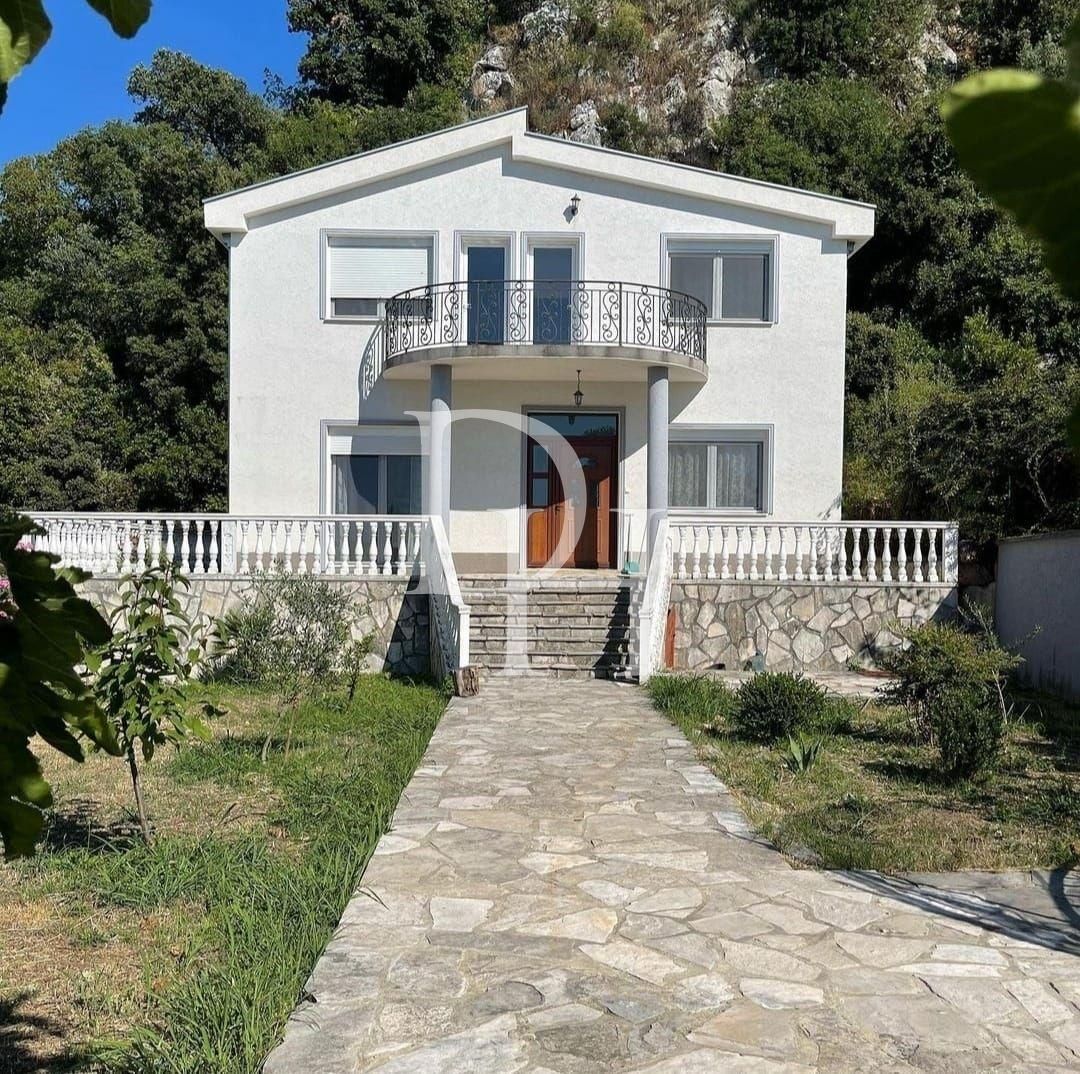 Вилла в Баре, Черногория, 240м2 - стоимость 290&nbsp;000€ - Ref: 71846 фото 2