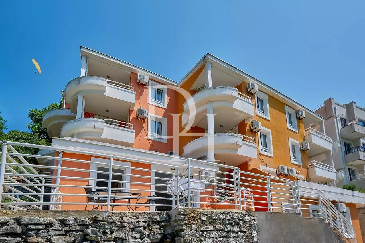 Hotel w Petrovacu, Czarnogóra, 833m2 - koszt 670&nbsp;000€ - Ref: 71749 zdjęcia 1