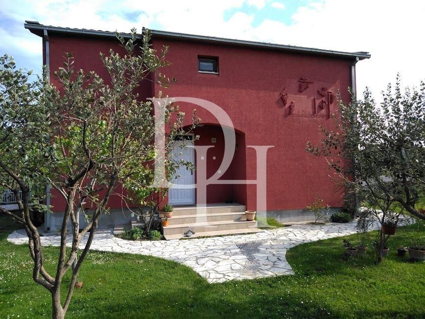 Дом в Подгорице, Черногория, 120м2 - стоимость 165&nbsp;000€ - Ref: 71725 фото 1