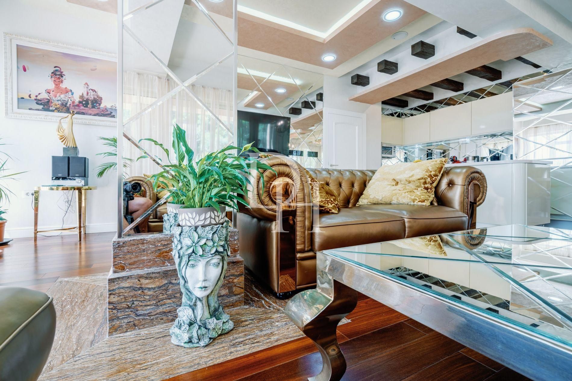 Апартаменты в Будве, Черногория - стоимость 1&nbsp;200&nbsp;000€ - Ref: 71628 фото 10