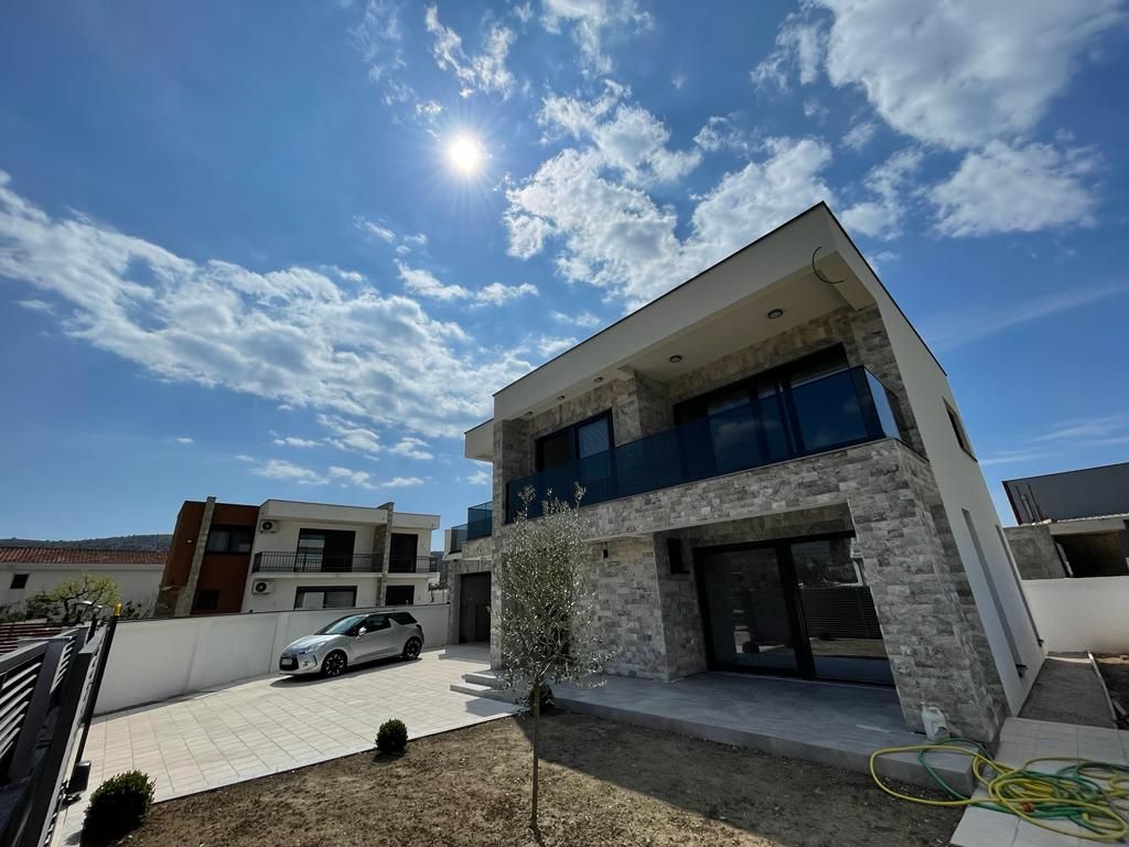 Вілла у Барі, Чорногорія, 232м2 - вартість 315&nbsp;000€ - Ref: 71537 фото 2