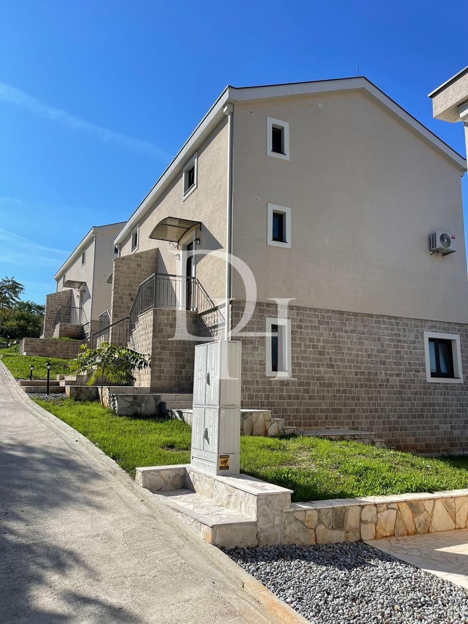 Таунхаус в Тивате, Черногория, 108м2 - стоимость 230&nbsp;000€ - Ref: 71484 фото 3