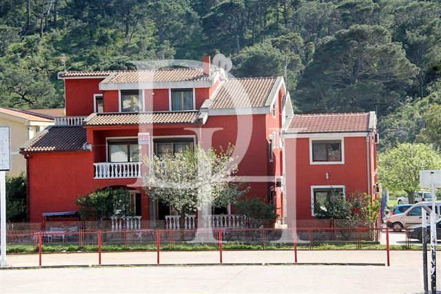 Готель у Сутоморі, Чорногорія, 452м2 - Ref: 71431 фото 1