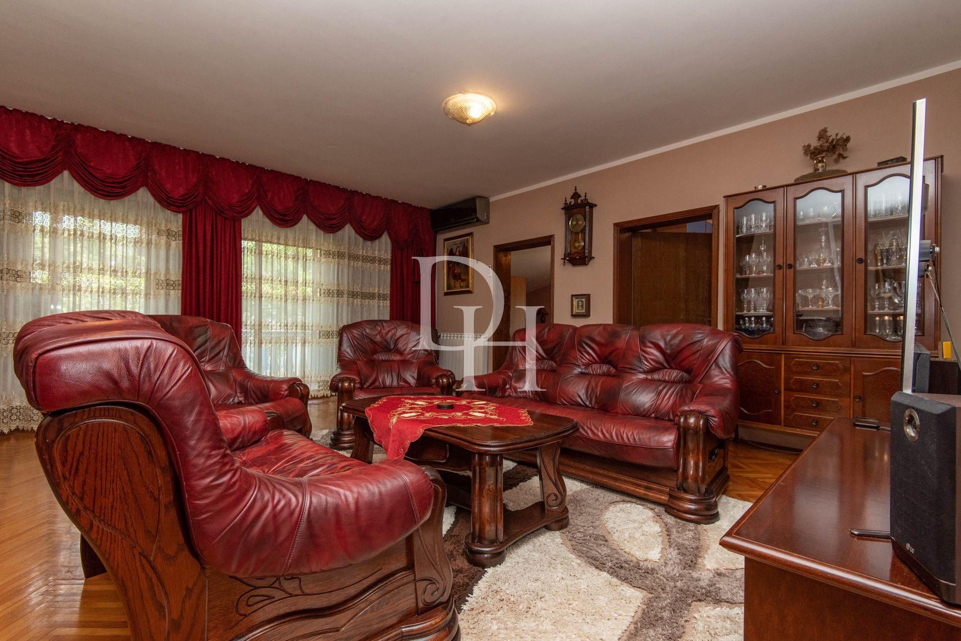 Готель у Сутоморі, Чорногорія, 452м2 - Ref: 71431 фото 3