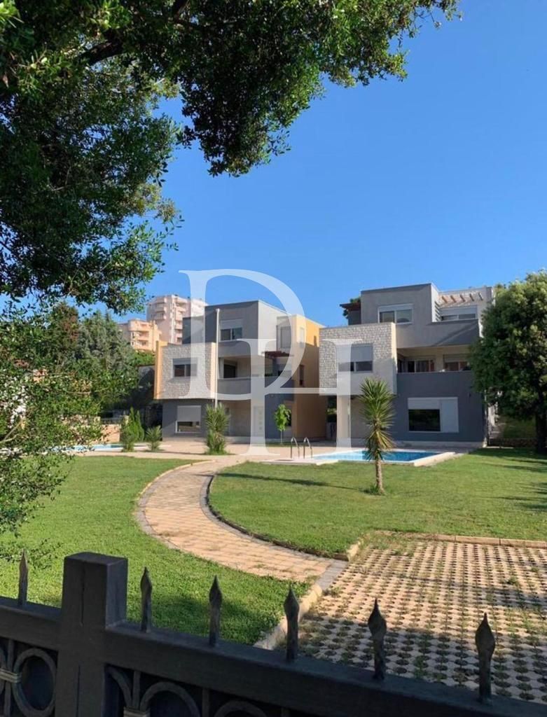 Villa in Bar, Montenegro, 280m2 - for 370&nbsp;000€ - Ref: 71389 photo 1