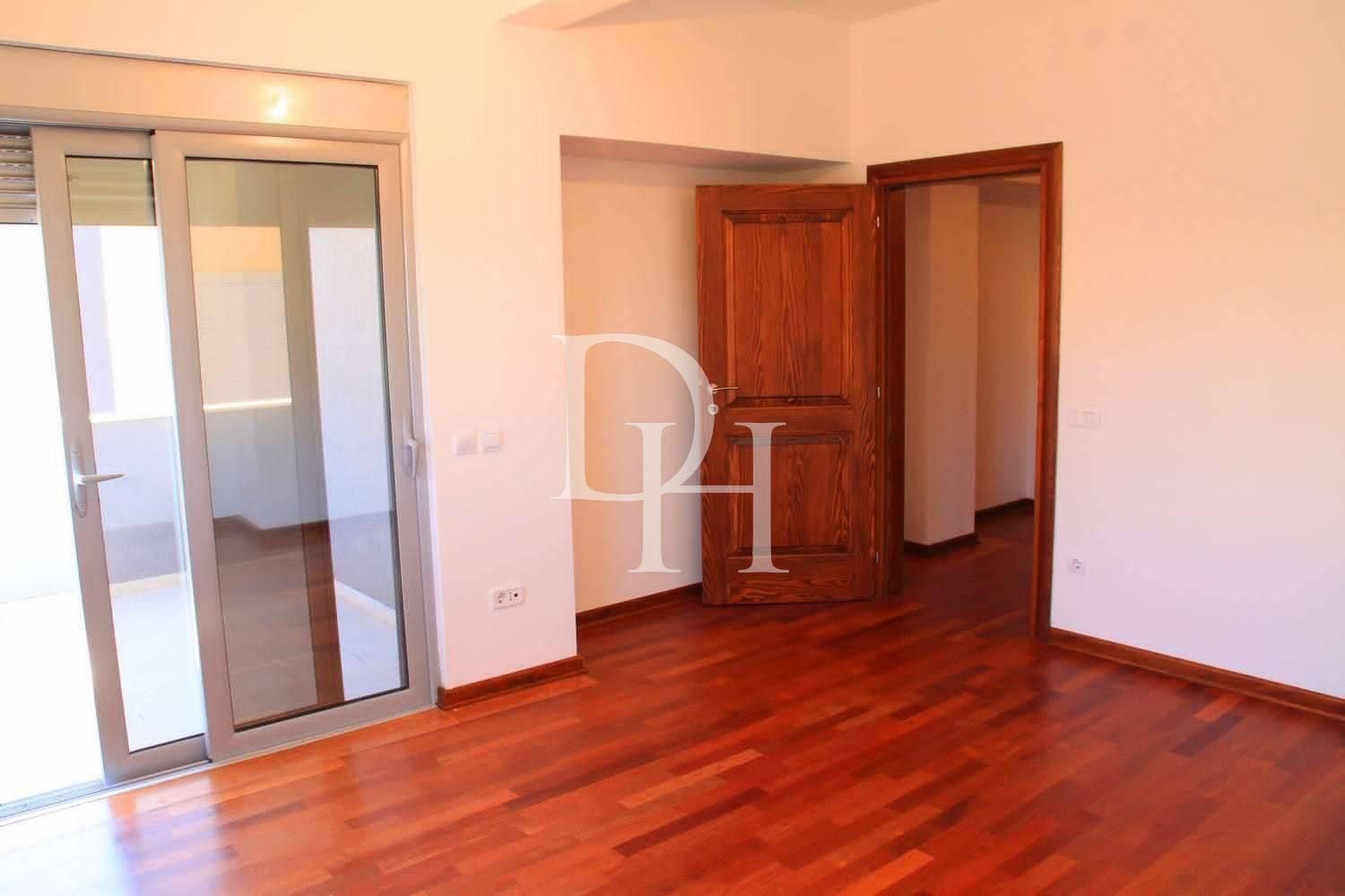 Villa in Bar, Montenegro, 280m2 - for 370&nbsp;000€ - Ref: 71389 photo 3