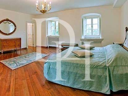 Hotel in Dobrota in Kotor, Montenegro, 1 400m2 - for 12&nbsp;000&nbsp;000€ - Ref: 71204 photo 2