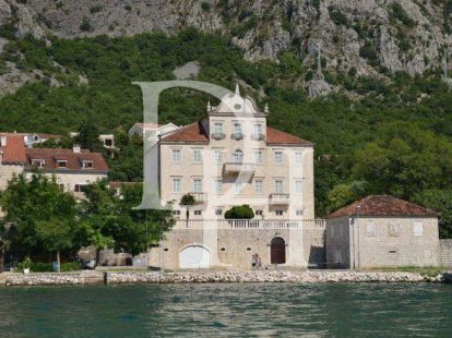 Hotel in Dobrota in Kotor, Montenegro, 1 400m2 - for 12&nbsp;000&nbsp;000€ - Ref: 71204 photo 8