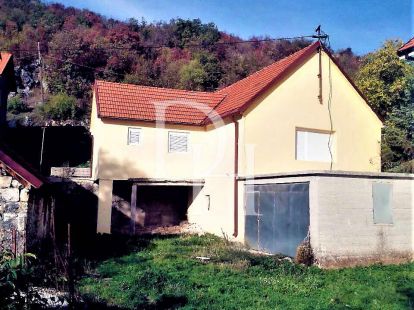 Коттедж в Цетине, Черногория за 70 000€ (ID:70998)