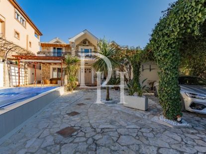 Вилла в Тивате, Черногория за 750 000€ (ID:72187)