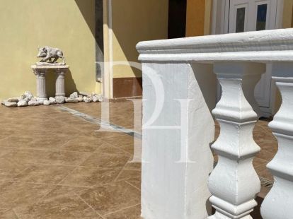 Коттедж в Ульцине, Черногория, 400м2 - стоимость 240&nbsp;000€ - Ref: 71958 фото 13