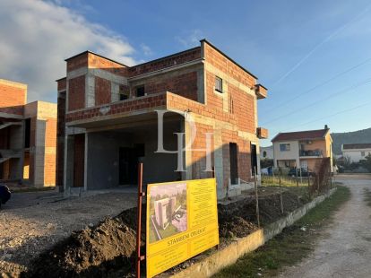 Таунхаус в Баре, Черногория, 200м2 - стоимость 390&nbsp;000€ - Ref: 71898 фото 3