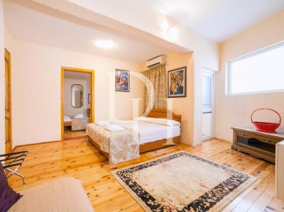 Willa w Budvie, Czarnogóra, 540m2 - koszt 750&nbsp;000€ - Ref: 71873 zdjęcia 2