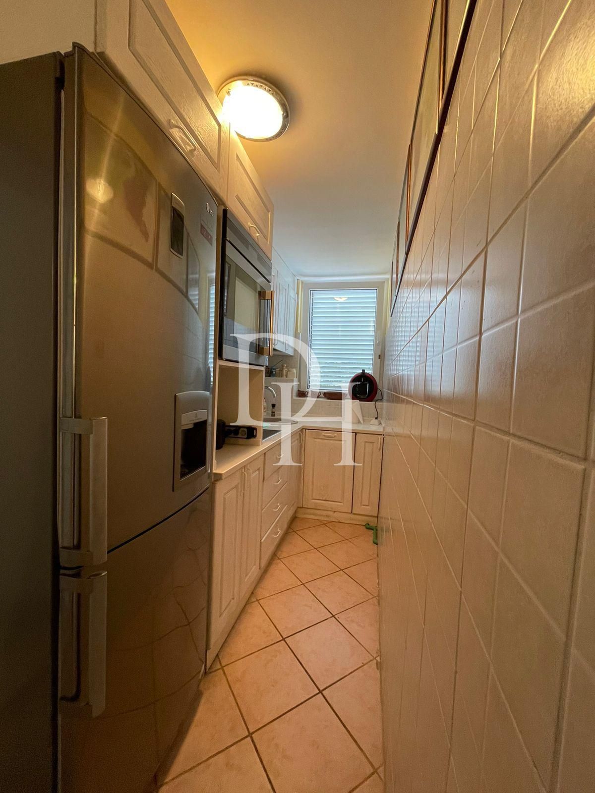 Villa in Tivat, Montenegro, 210m2 - for 350&nbsp;000€ - Ref: 71335 photo 7