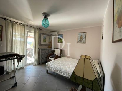 Villa in Tivat, Montenegro, 210m2 - for 350&nbsp;000€ - Ref: 71335 photo 11