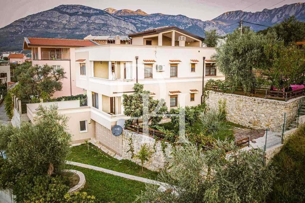 Villa in Bar, Montenegro, 345m2 - for 450&nbsp;000€ - Ref: 72217 photo 1